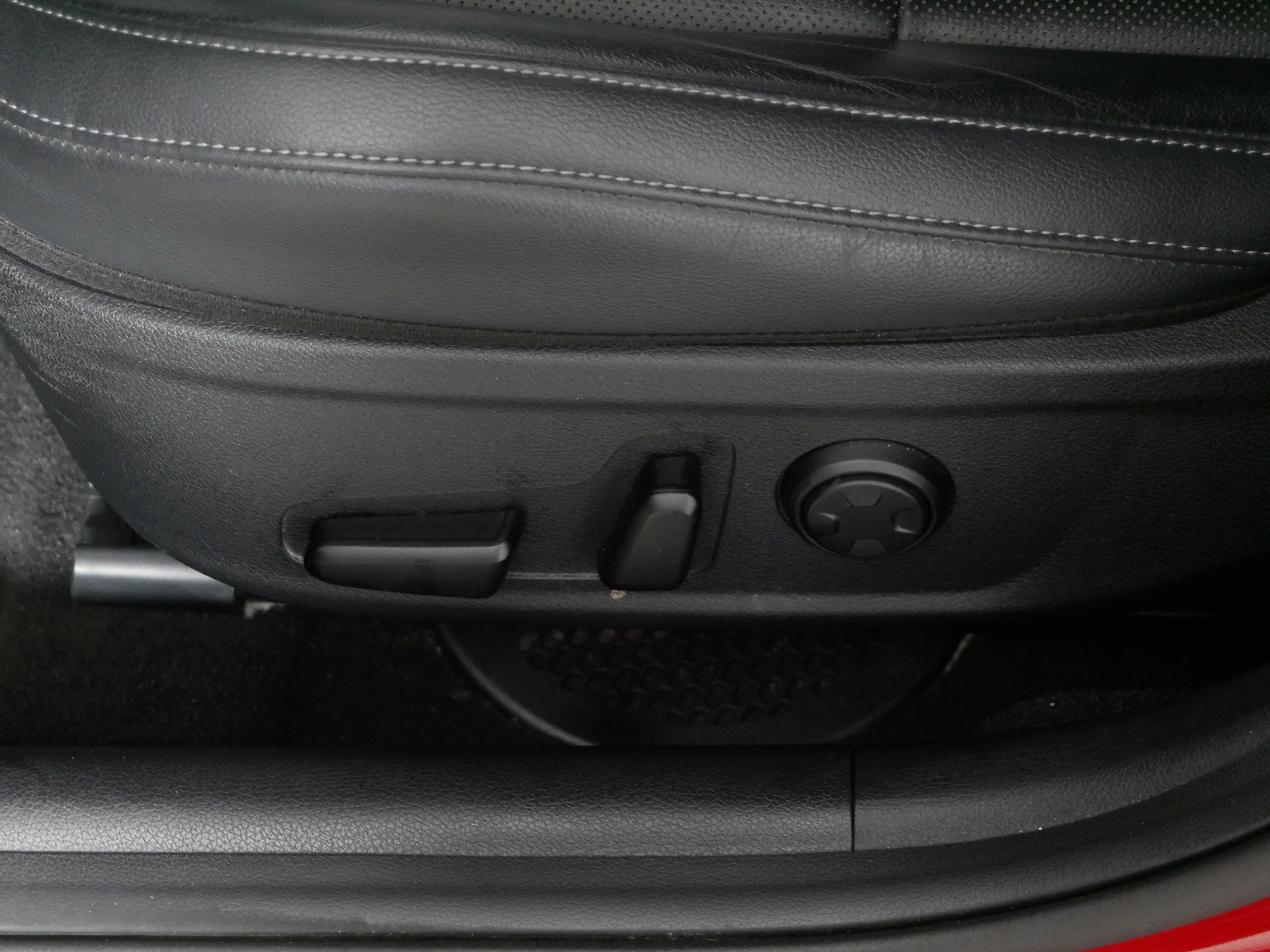 Used 2020 Kia Stinger GT-Line w/ Sun & Sound Package image 20