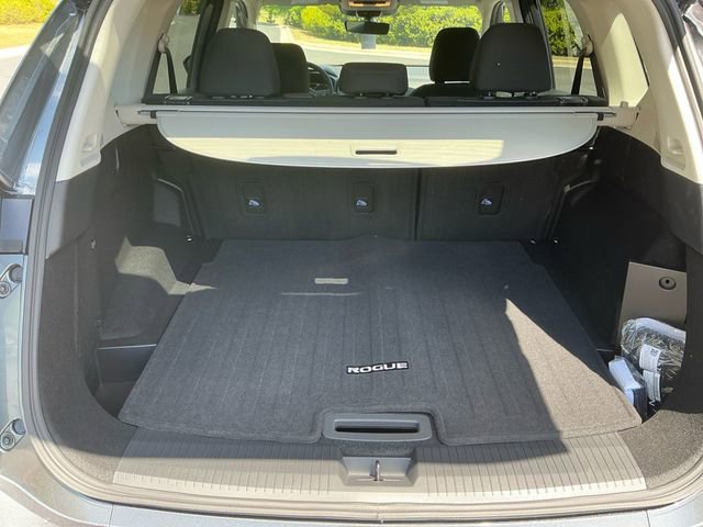New 2026 Nissan Rogue SV AWD/4WD image 18