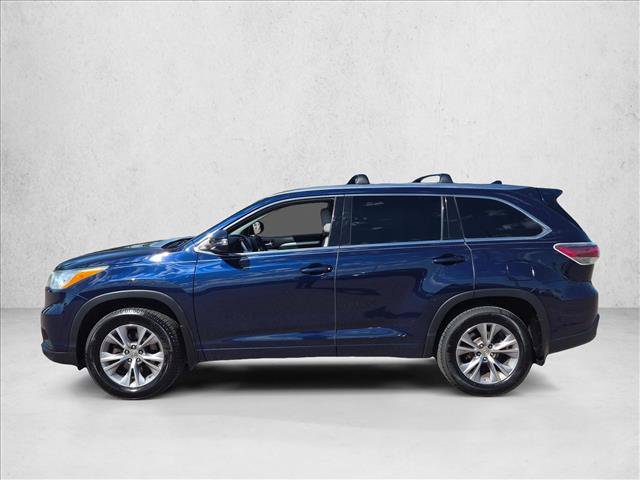 Used 2014 Toyota Highlander XLE AWD/4WD image 10