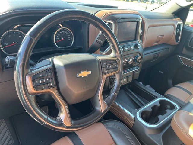 Used 2019 Chevrolet Silverado 1500 High Country w/ Technology Package AWD/4WD image 12