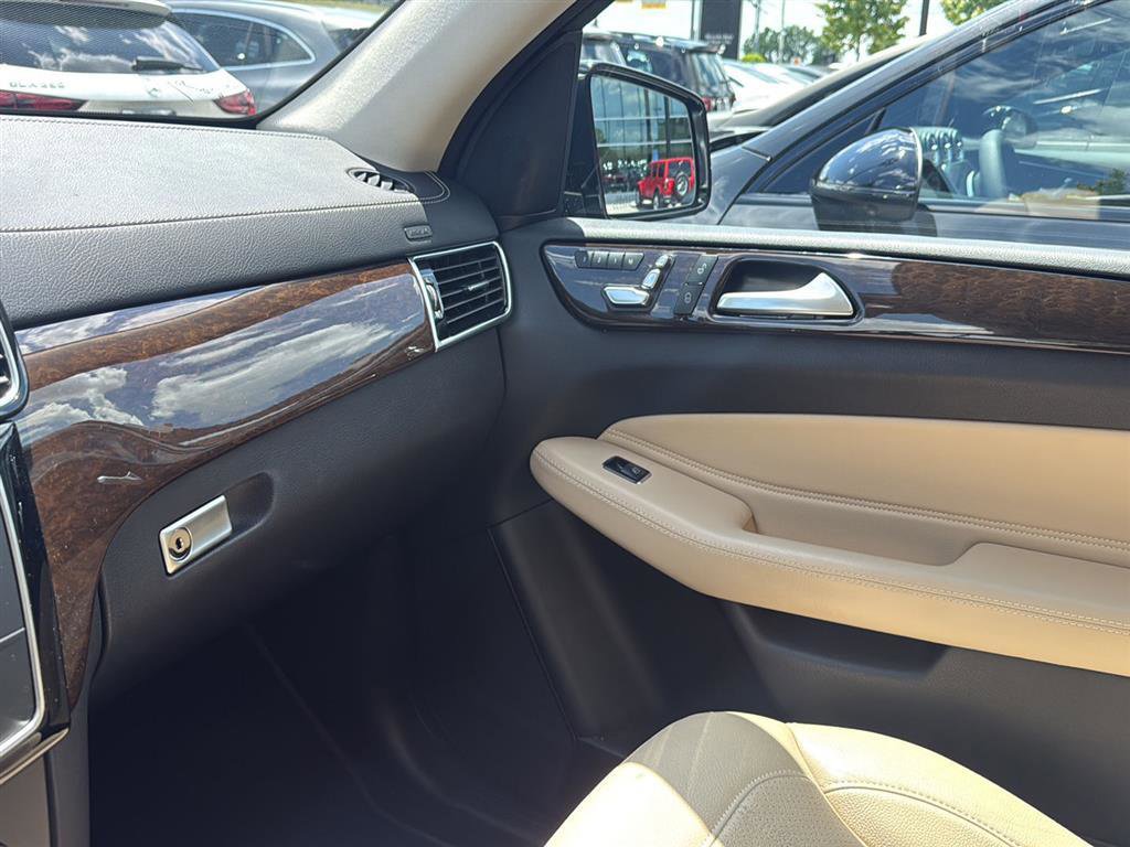 Used 2018 Mercedes-Benz GLS 450 4MATIC image 13