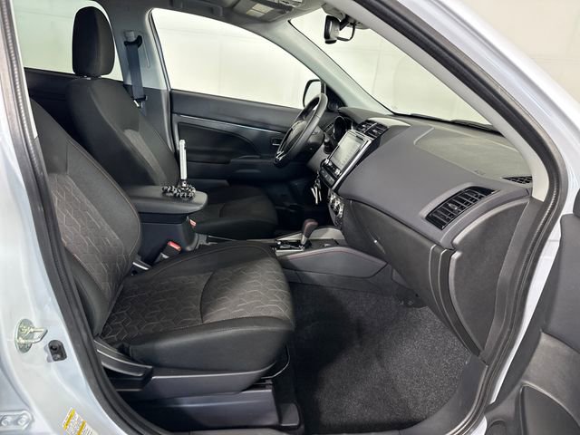 Used 2025 Mitsubishi Outlander Sport LE image 28