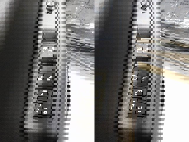 New 2025 Jeep Grand Cherokee Limited w/ Black Appearance Package image 19