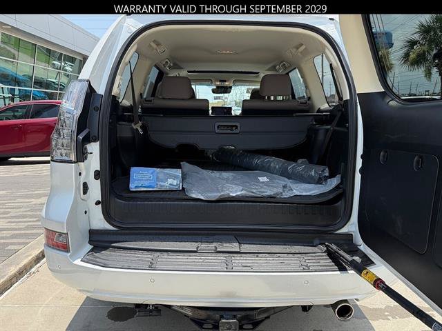 Certified 2023 Lexus GX 460 Premium AWD/4WD image 17