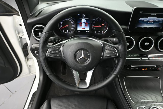 Used 2019 Mercedes-Benz GLC 300 image 21