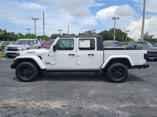 Used 2022 Jeep Gladiator Sport AWD/4WD image 9