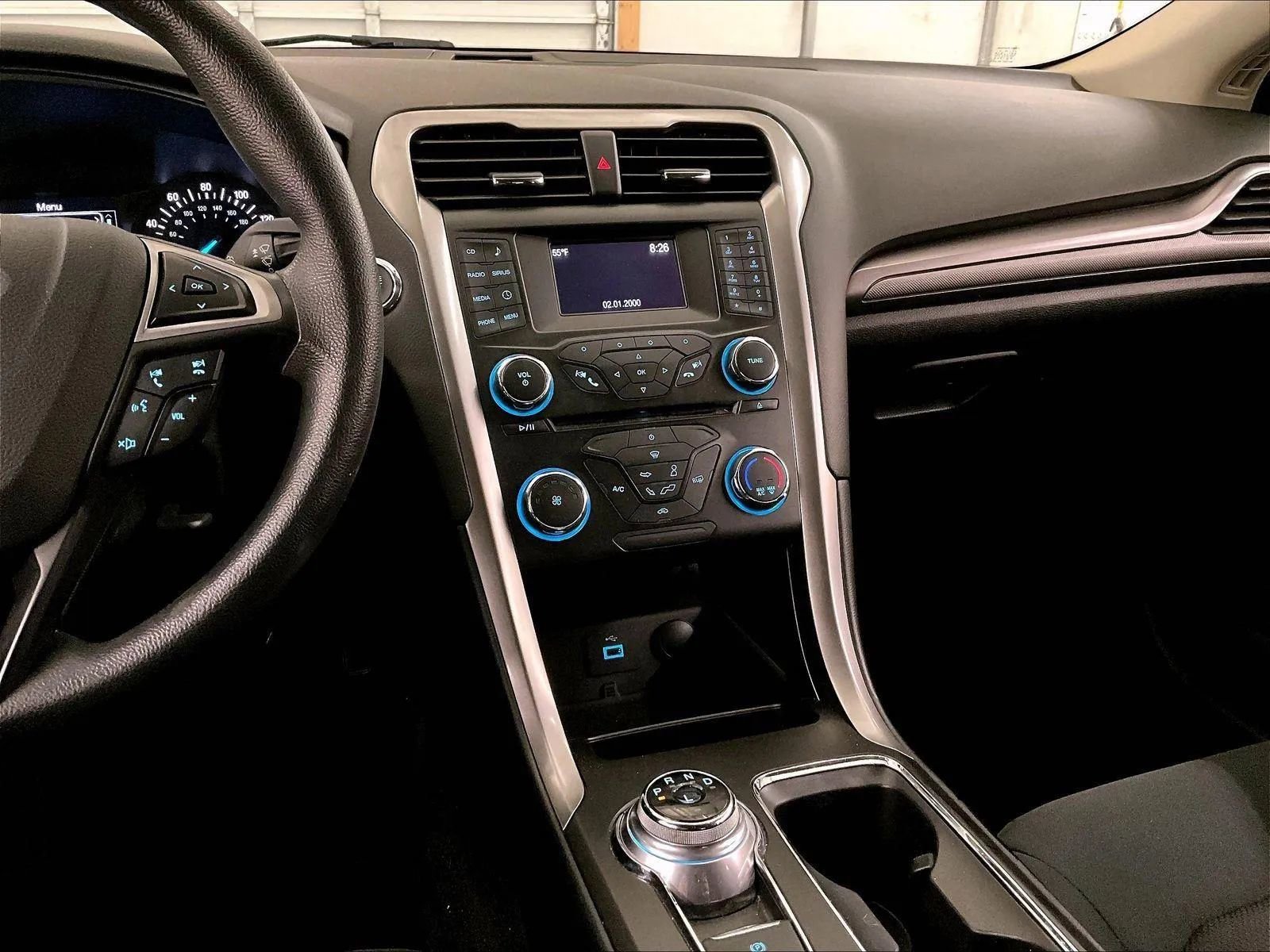 Used 2018 Ford Fusion SE FWD image 6