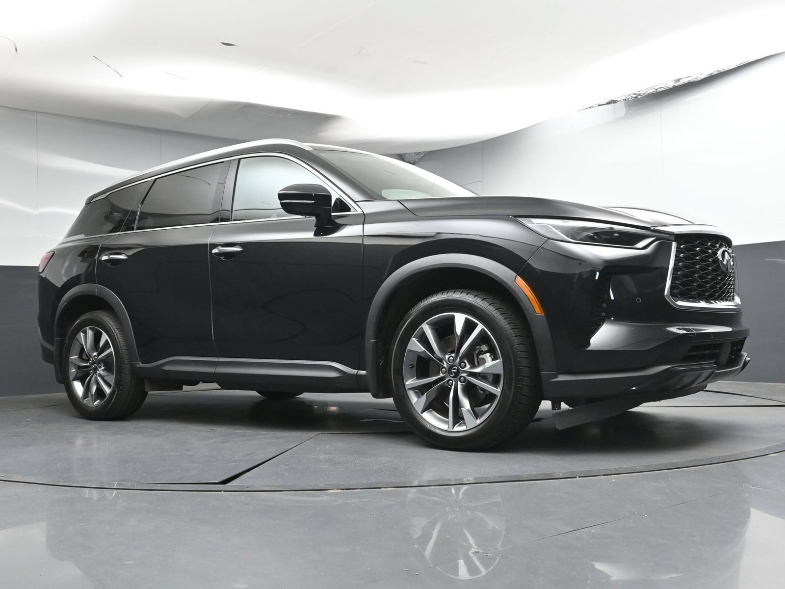 Used 2023 INFINITI QX60 Luxe w/ Cargo Package FWD image 26