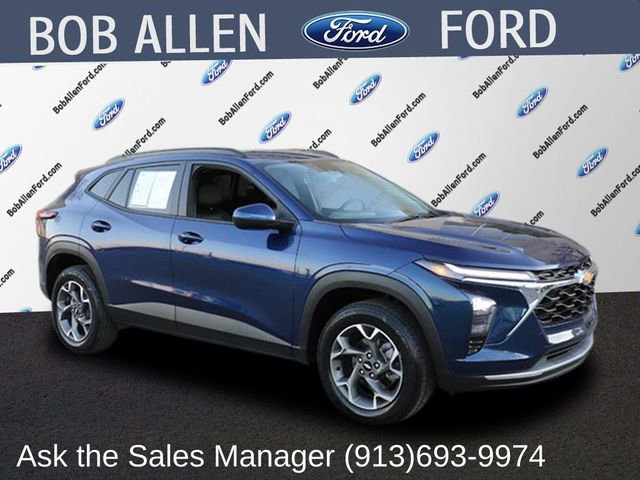 Used 2024 Chevrolet Trax LT w/ Driver Confidence Package