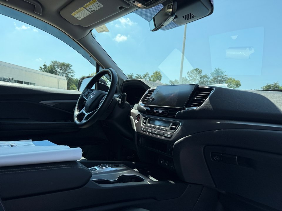 Certified 2025 Honda Ridgeline RTL image 34