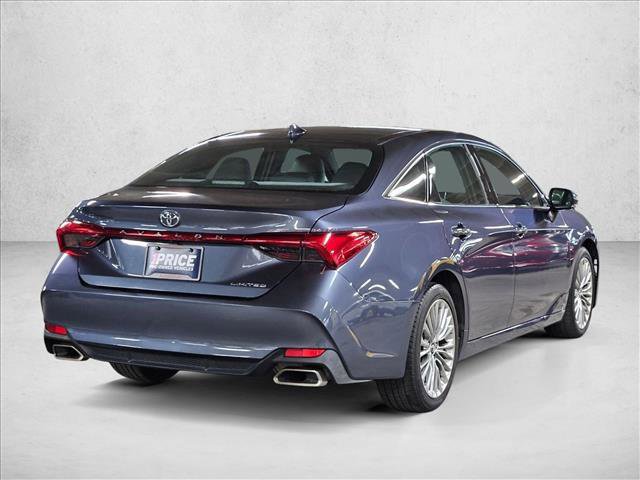Used 2019 Toyota Avalon Limited image 5