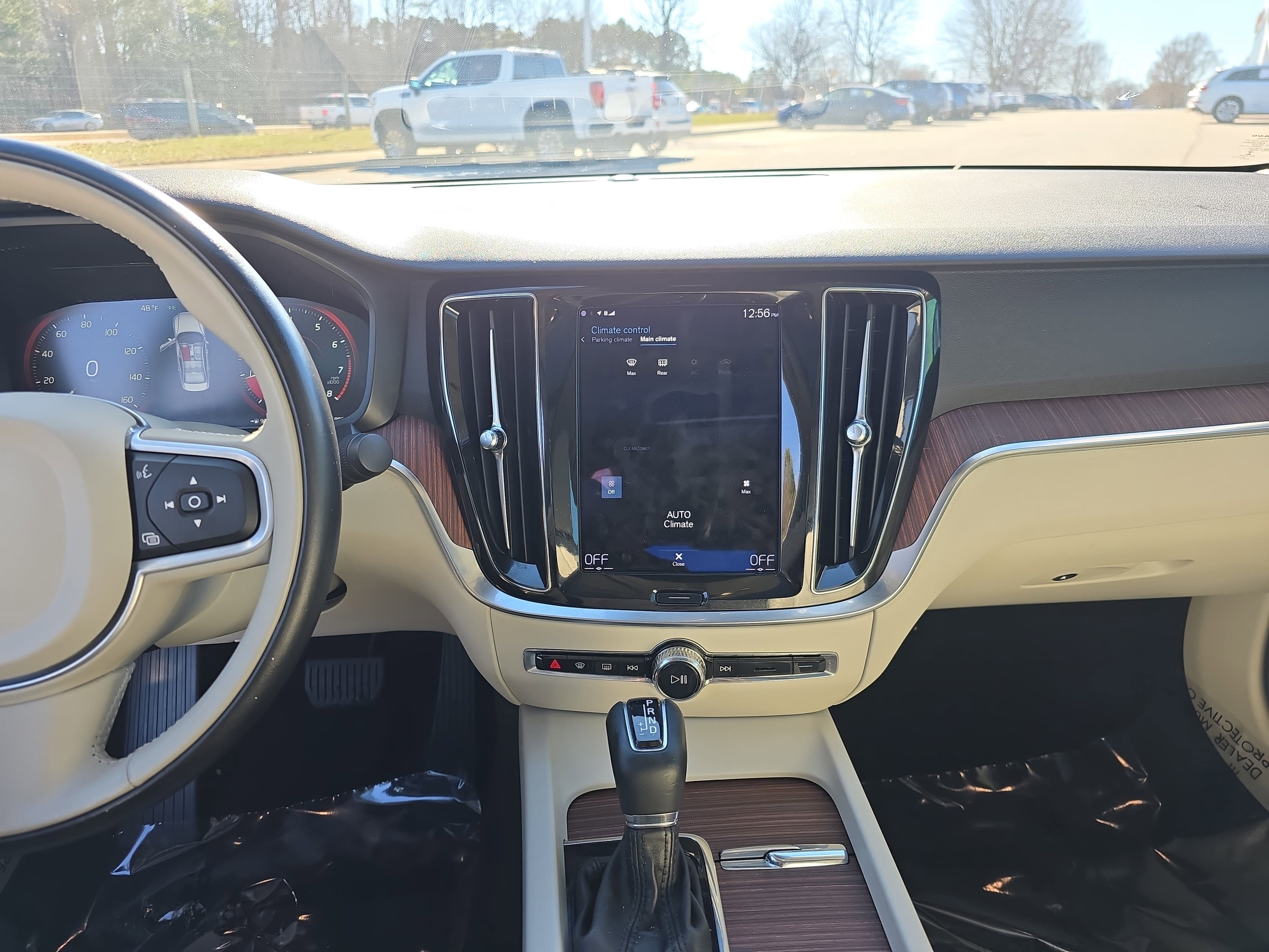 Used 2021 Volvo S60 T5 Momentum image 18