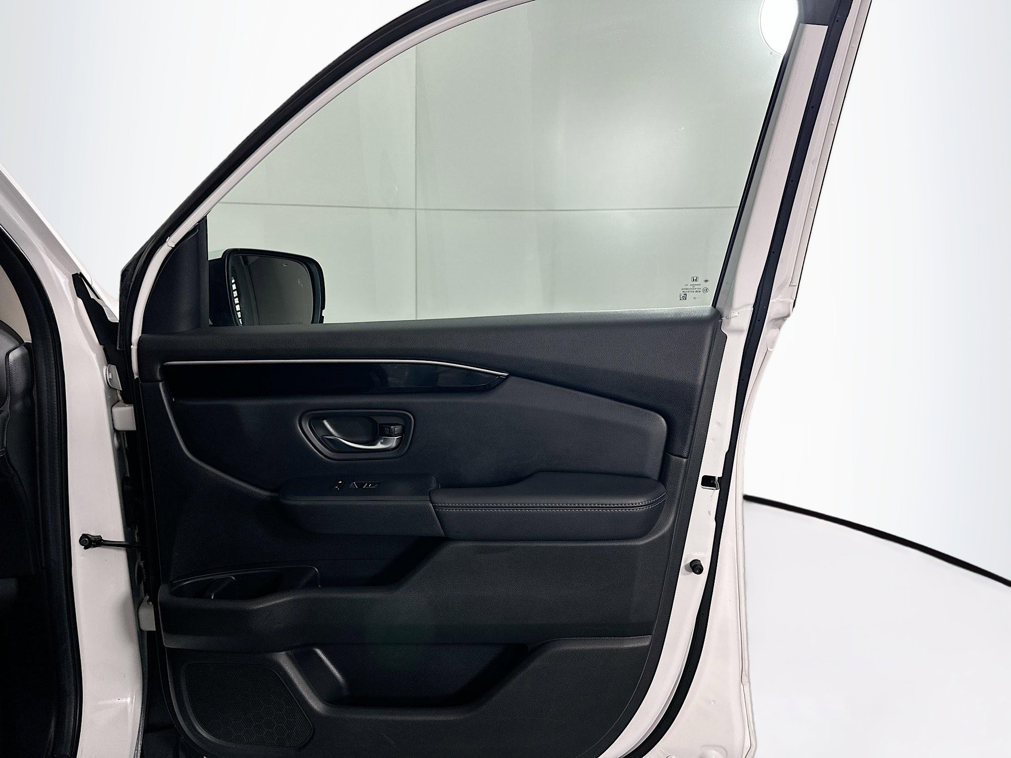 Used 2025 Honda Pilot EX-L image 33