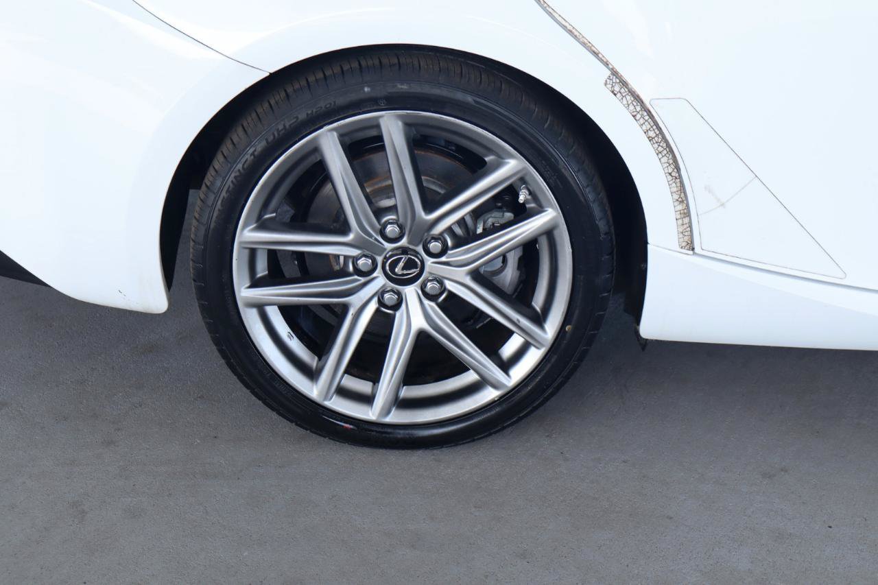 Used 2016 Lexus IS 350 w/ F Sport Package RWD image 4