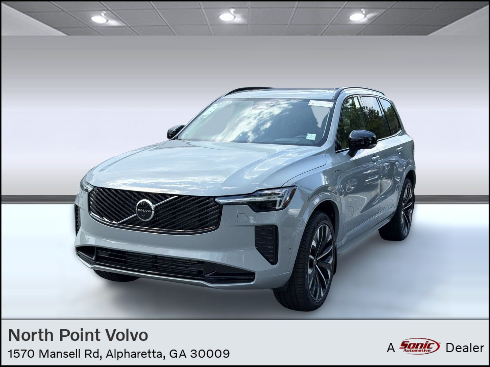 New 2026 Volvo XC90 T8 Ultra w/ Protection Package