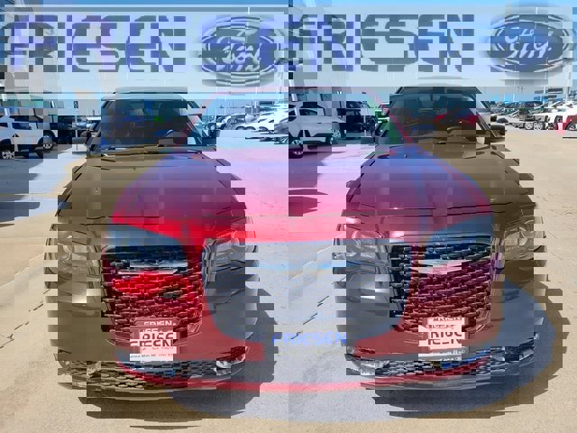 Used 2018 Chrysler 300 Touring w/ Sport Appearance Package image 2