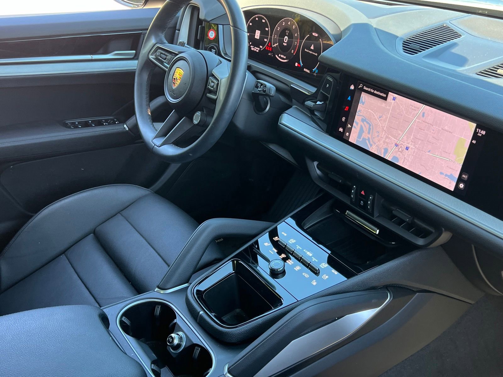 Certified 2024 Porsche Cayenne AWD/4WD image 34