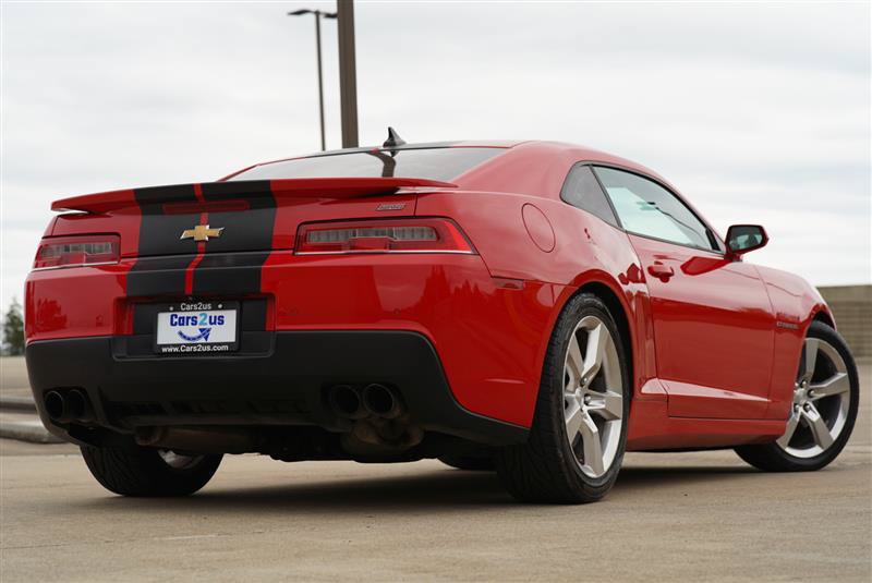 Used 2015 Chevrolet Camaro SS w/ RS Package RWD image 8