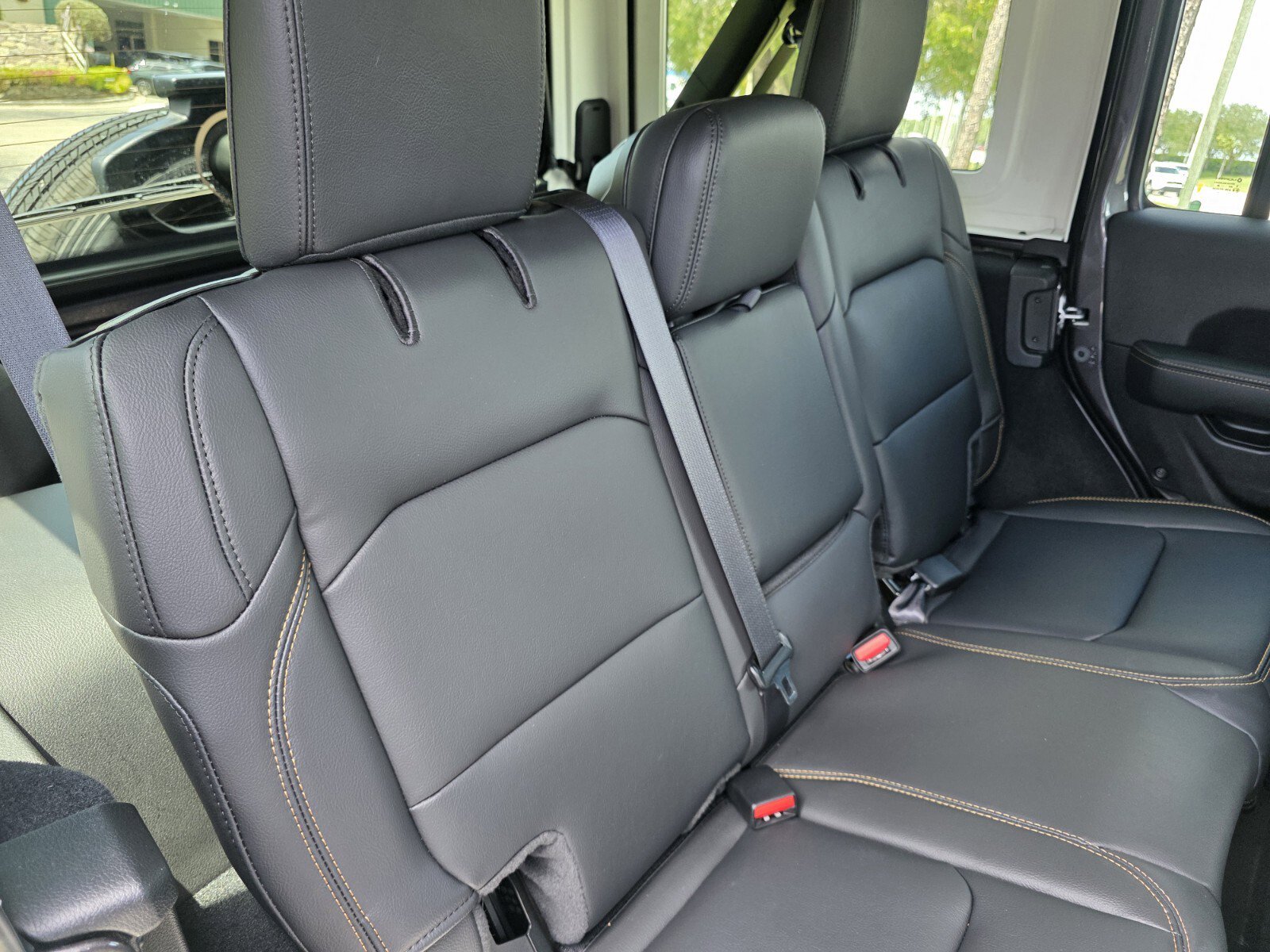 Used 2026 Jeep Wrangler Sahara image 29