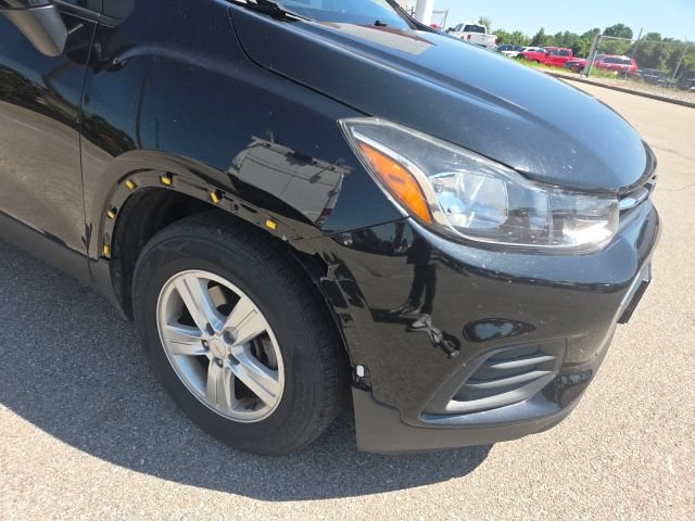Used 2020 Chevrolet Trax LS FWD image 29