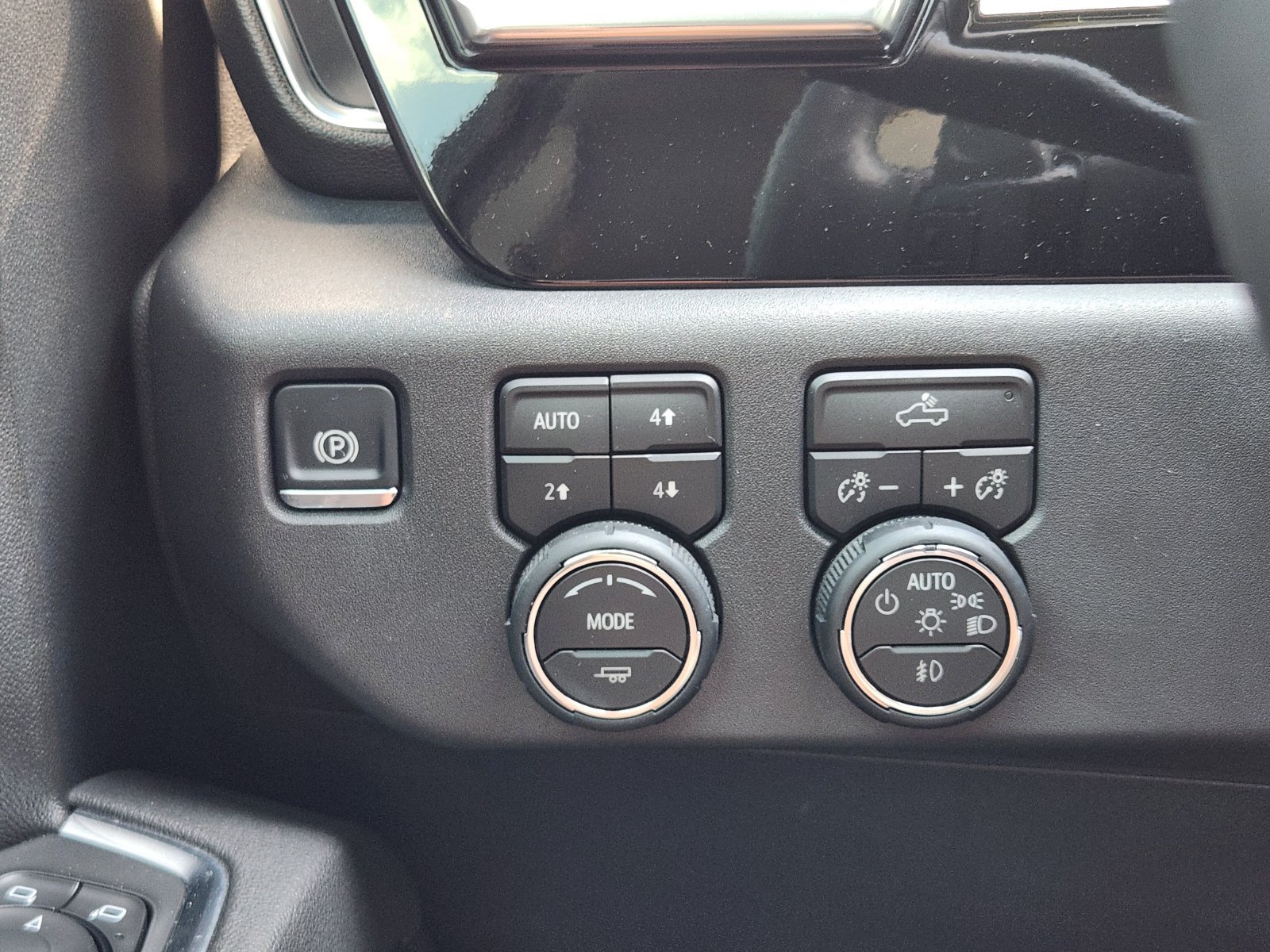 Certified 2026 Chevrolet Silverado 1500 LT Trail Boss w/ Convenience Package II AWD/4WD image 25