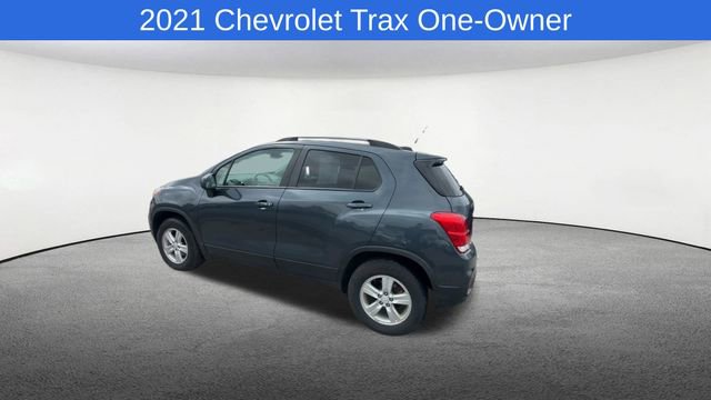 Used 2021 Chevrolet Trax LT w/ LT Convenience Package image 7