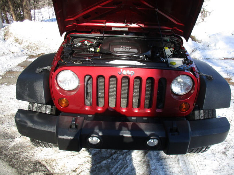 Used 2012 Jeep Wrangler Unlimited Sport image 6