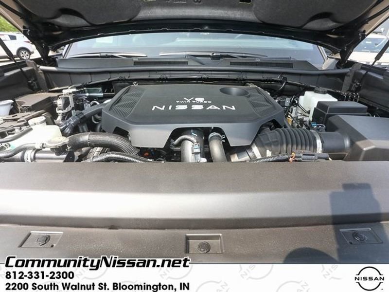 New 2025 Nissan Armada SL w/ Captain's Chari Seat Package image 17