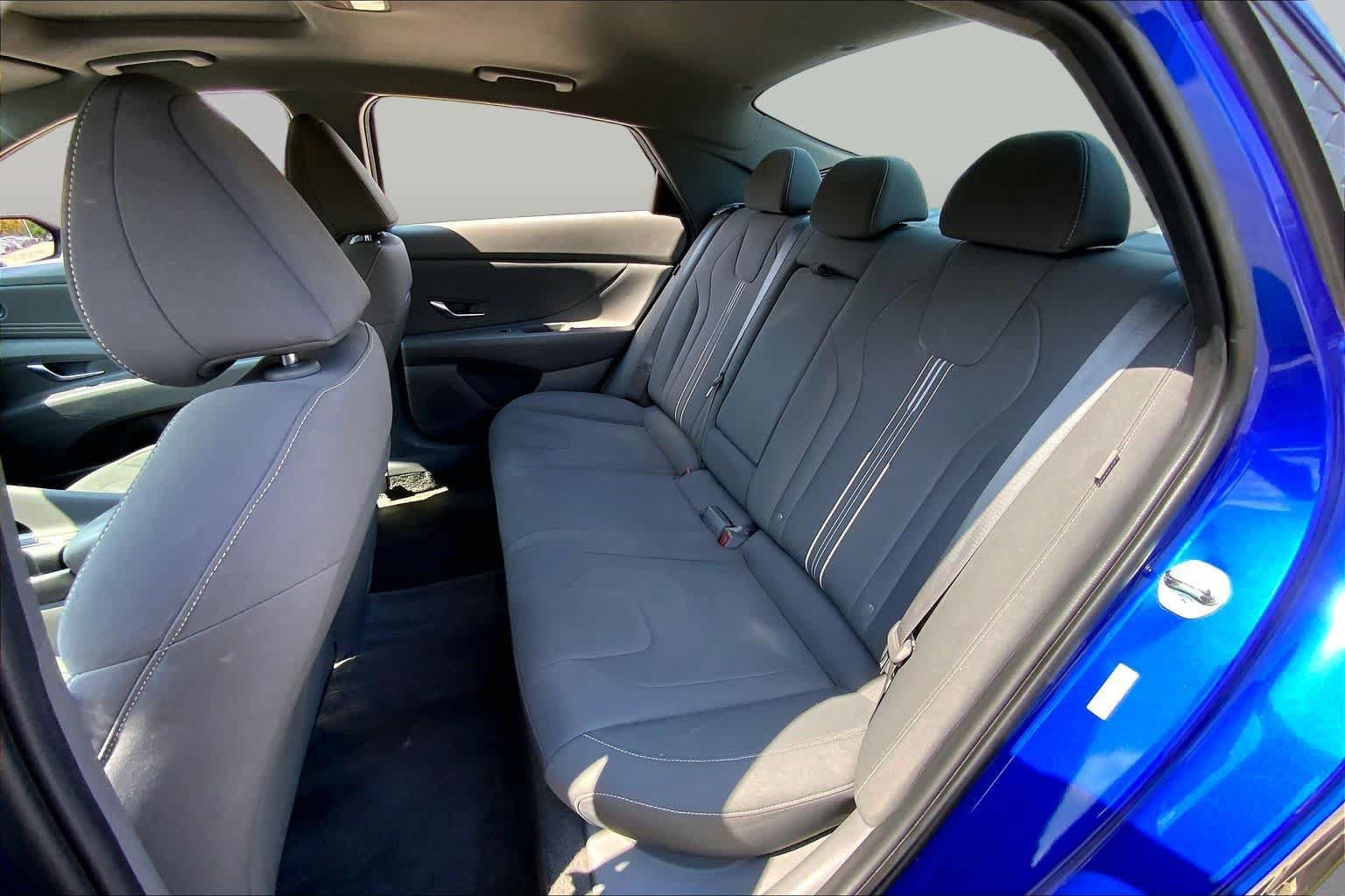 Used 2025 Hyundai Elantra SEL FWD image 20