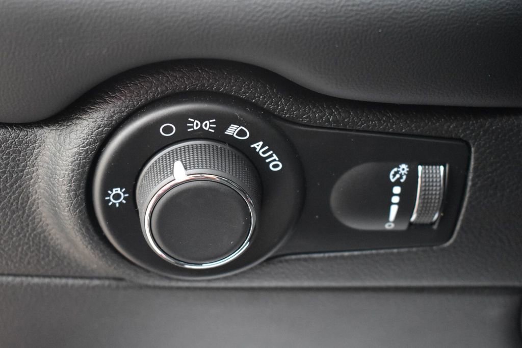 Used 2025 Dodge Durango GT AWD/4WD image 26
