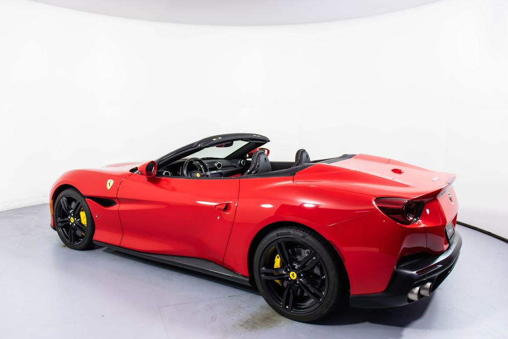 Used 2019 Ferrari Portofino RWD image 8