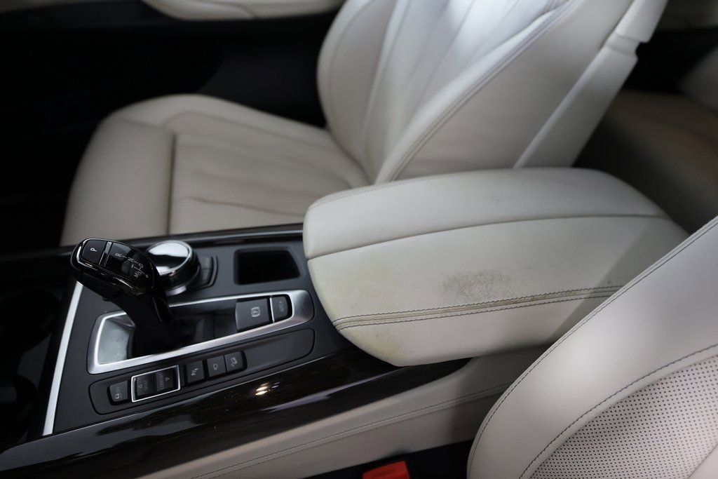 Used 2018 BMW X5 xDrive50i w/ M Sport Package image 38