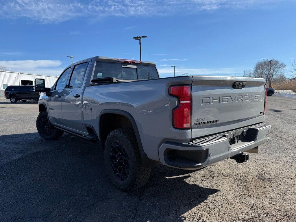 Used 2024 Chevrolet Silverado 3500 LTZ w/ LTZ Plus Package image 4