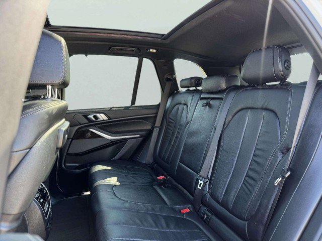 Used 2020 BMW X5 xDrive50i w/ Premium Package image 39