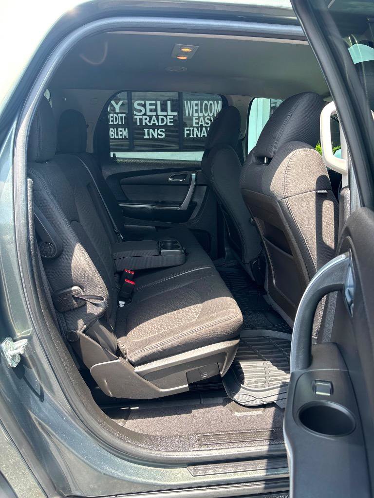 Used 2011 GMC Acadia SL w/ Preferred Package AWD/4WD image 32