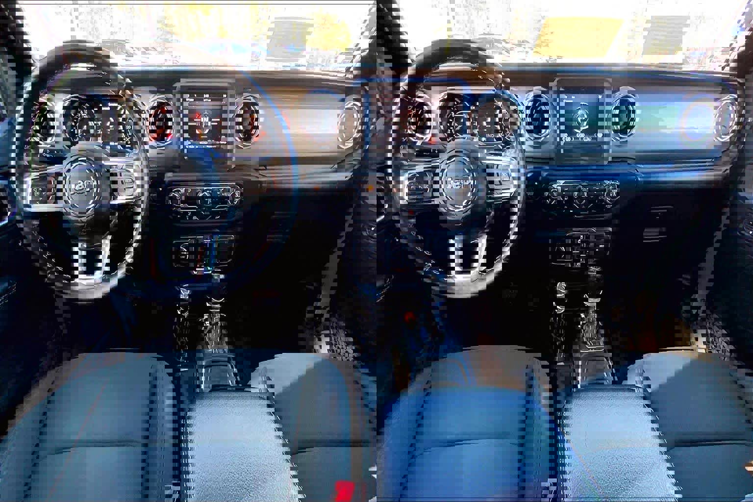 Used 2018 Jeep Wrangler Unlimited Sahara w/ Dual Top Group image 13