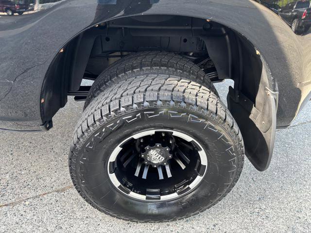 Used 2014 RAM 3500 Tradesman w/ Chrome Appearance Group AWD/4WD image 17