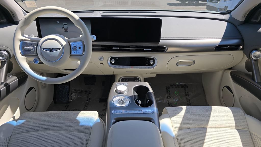 Used 2025 Genesis GV60 Advanced AWD/4WD image 18