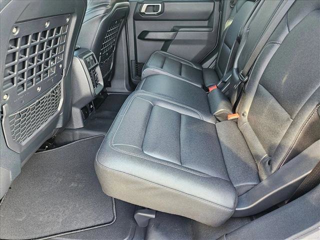 New 2025 Ford Bronco Badlands image 16