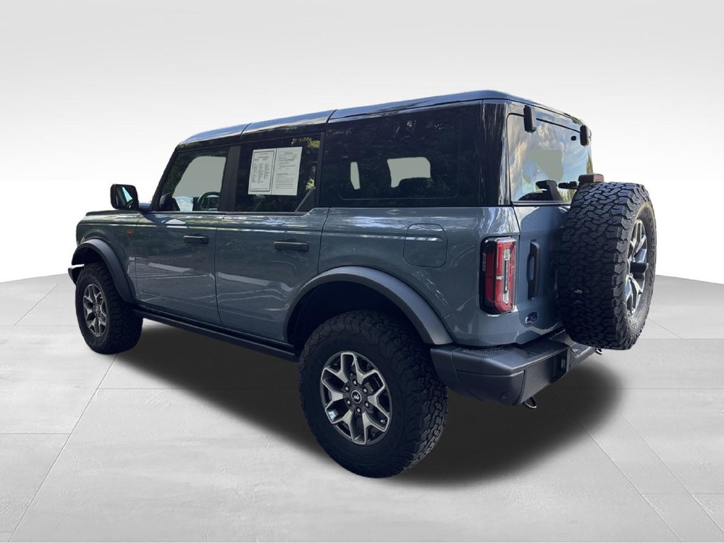Used 2025 Ford Bronco Badlands AWD/4WD image 3