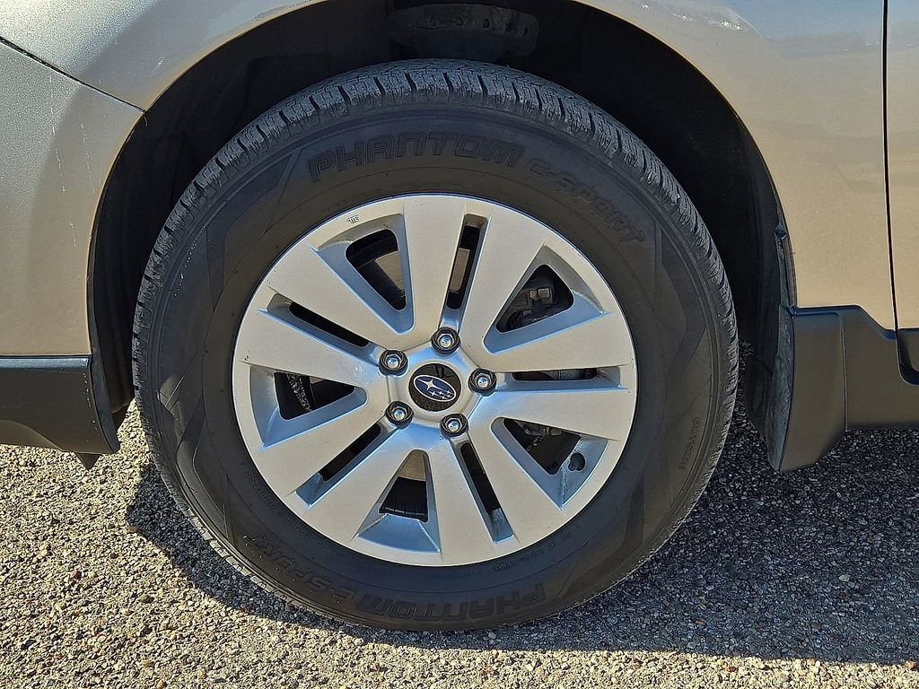 Used 2015 Subaru Outback 2.5i Premium image 9
