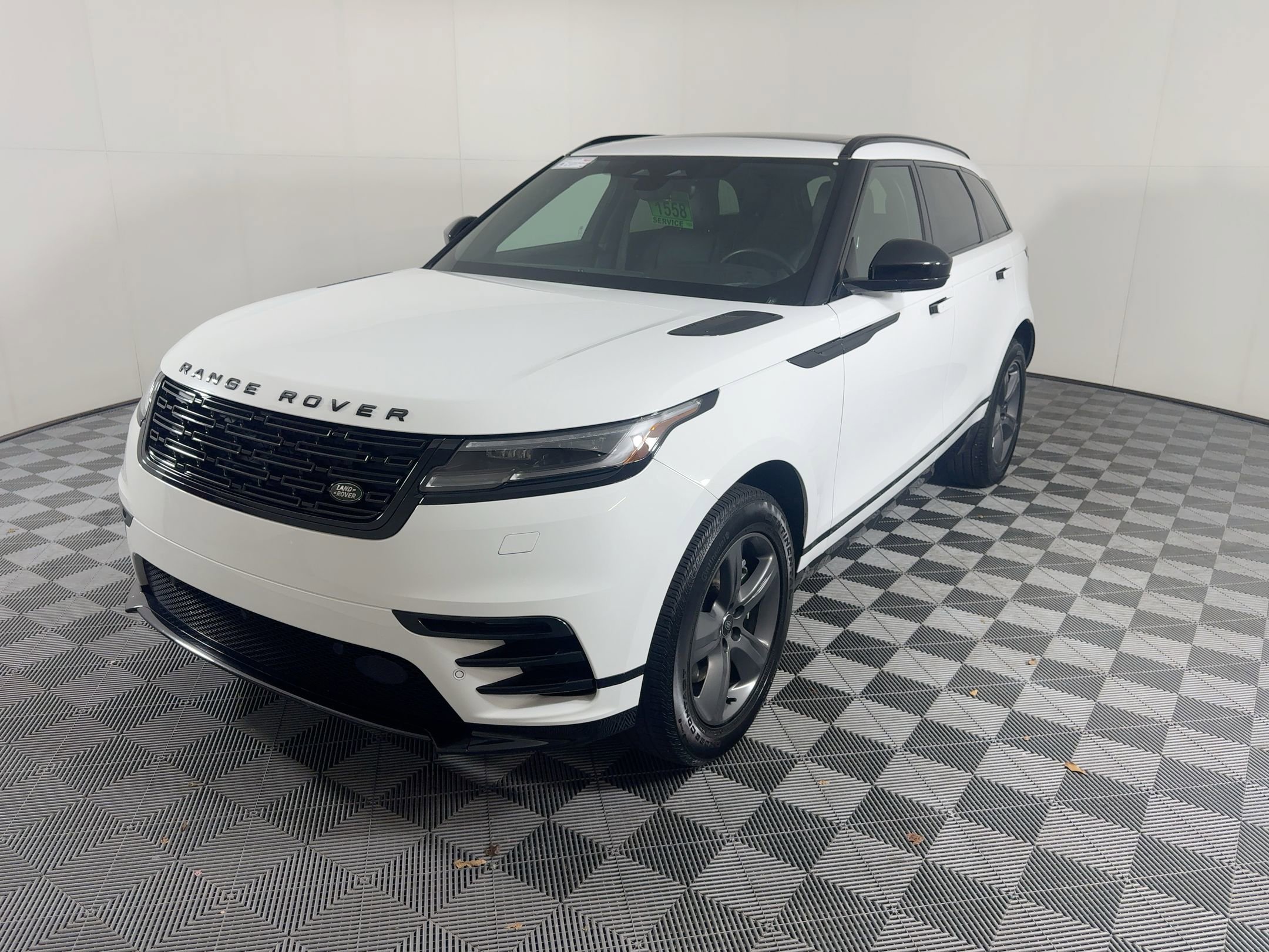 Used 2025 Land Rover Range Rover Velar Dynamic SE