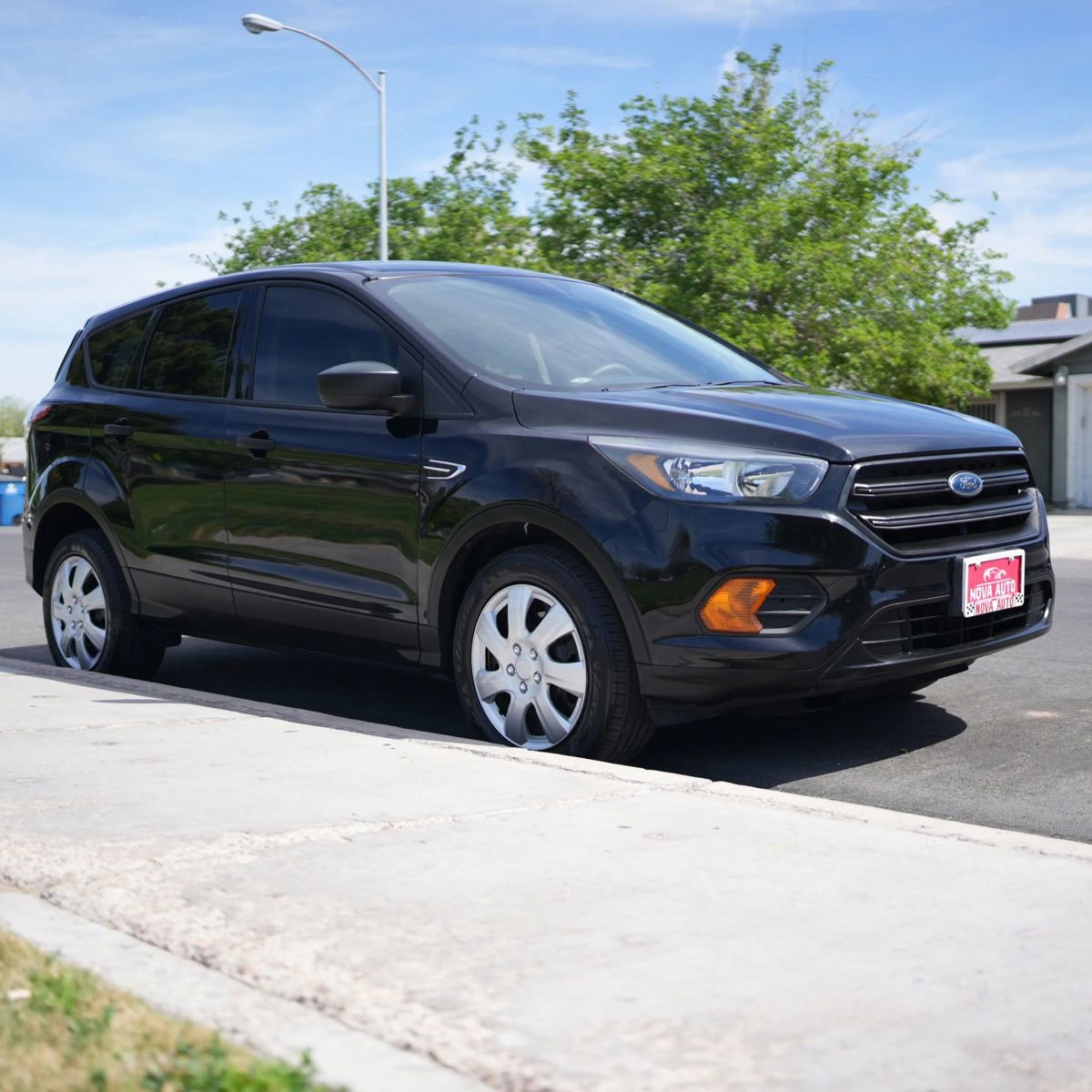 Used 2018 Ford Escape S image 17
