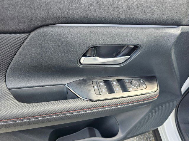 New 2025 Nissan Kicks SR w/ SR Premium Package image 27