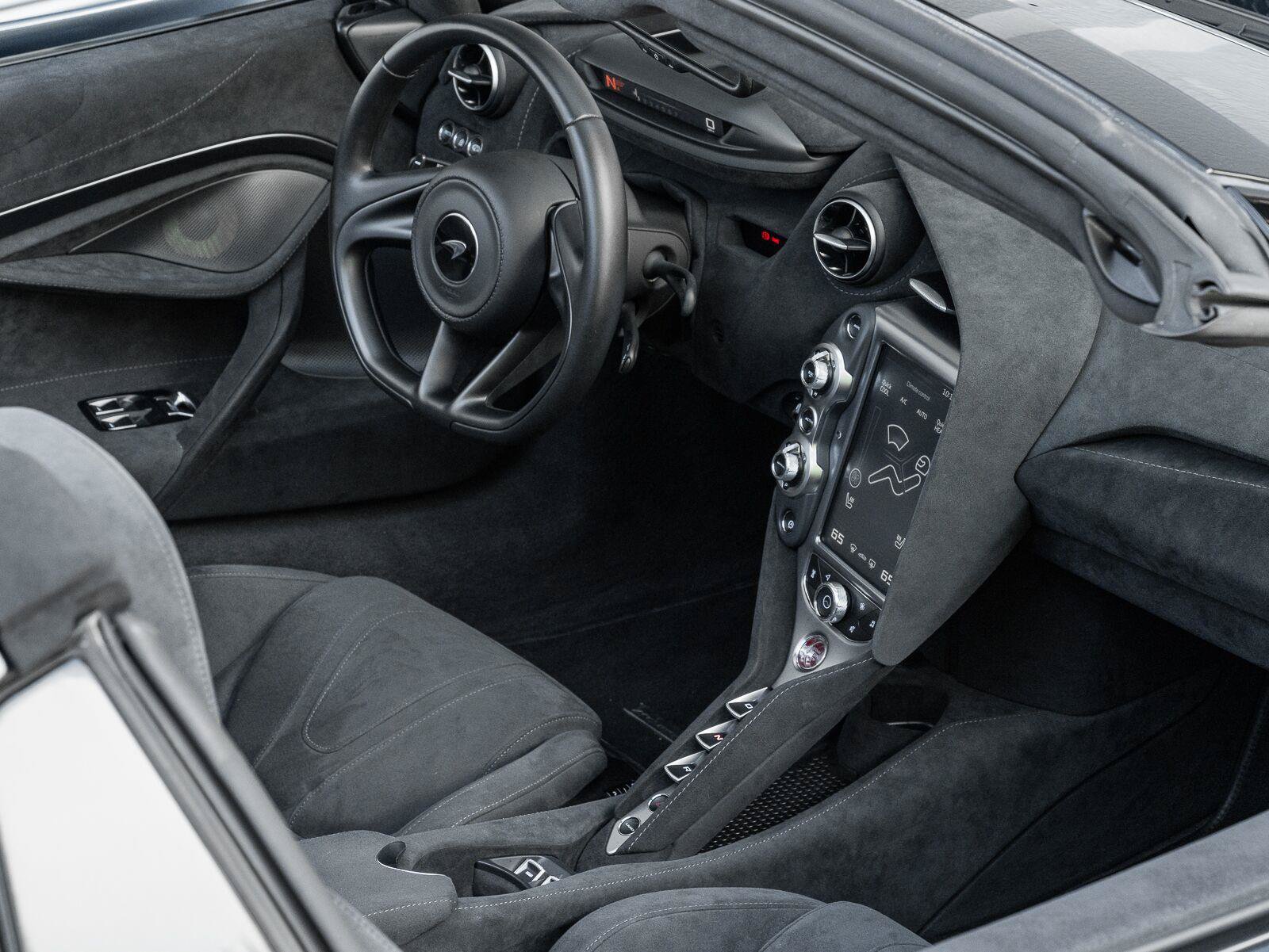 Used 2020 McLaren 720S Spider RWD image 14