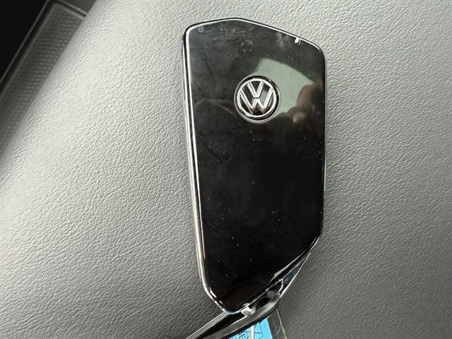 New 2025 Volkswagen Atlas SEL Premium R-Line image 34