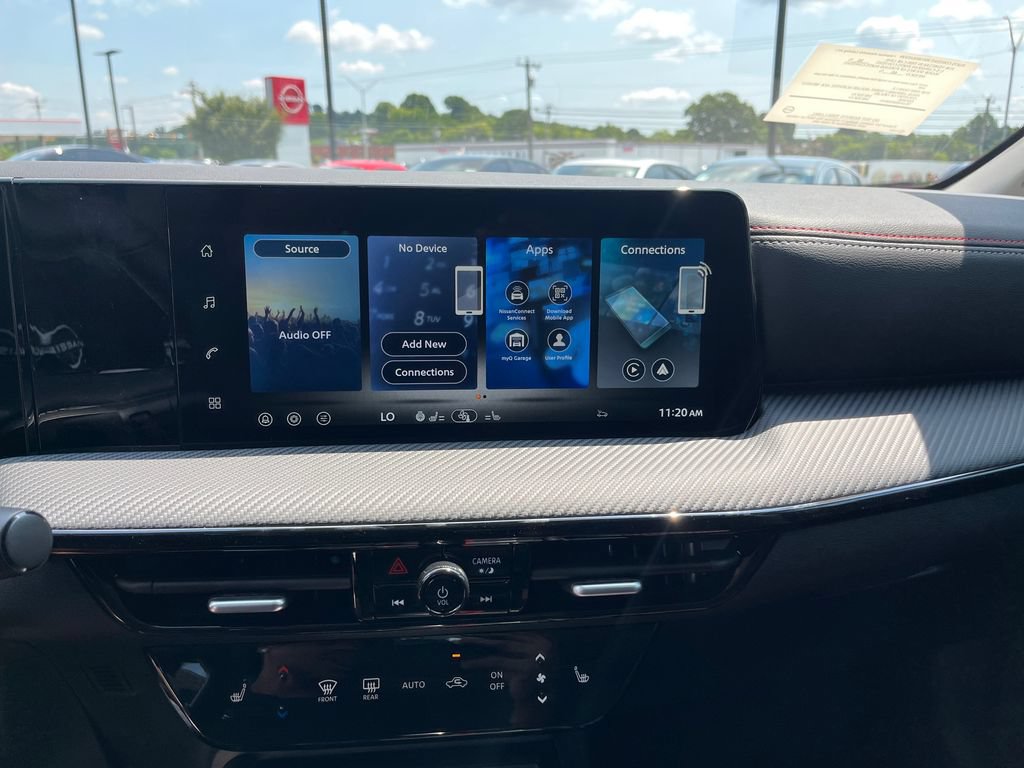 New 2026 Nissan Kicks SR w/ SR Premium Package FWD image 18