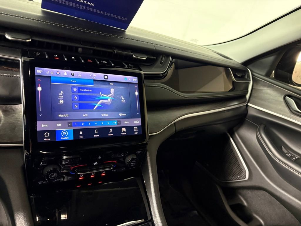 Used 2022 Jeep Grand Cherokee L Limited image 19