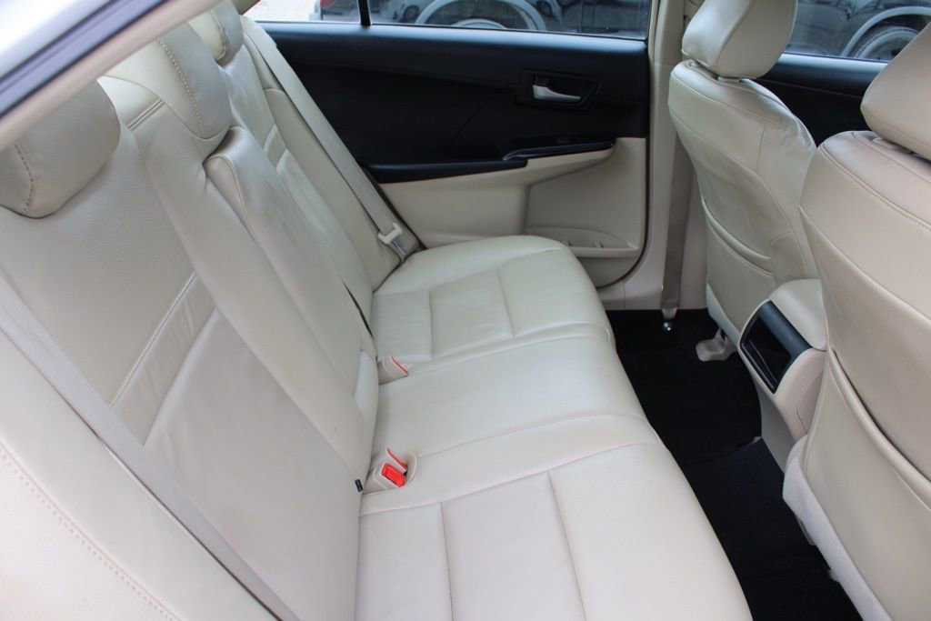 Used 2012 Toyota Camry LE image 23