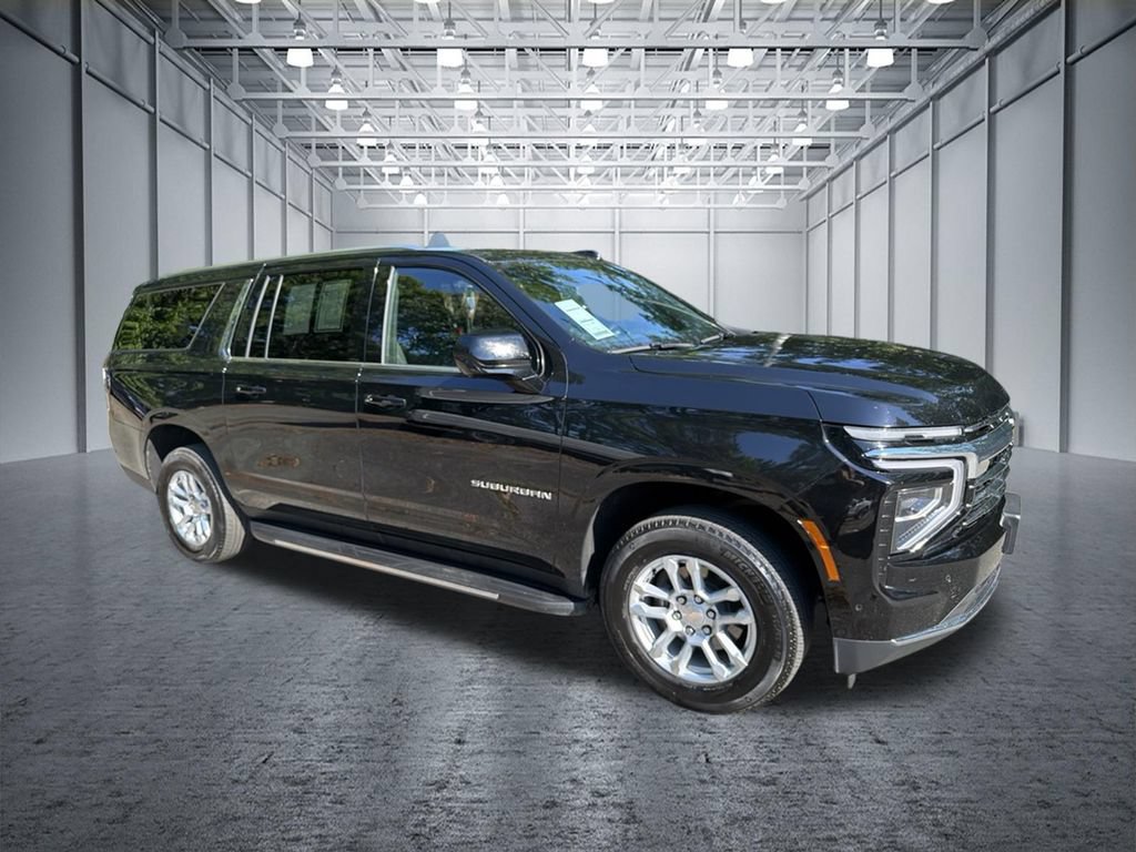 Used 2025 Chevrolet Suburban LT AWD/4WD image 8